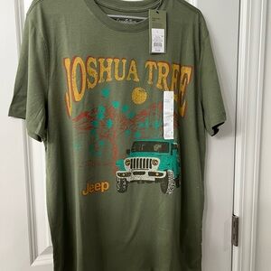 Goodfellow & Co Green Graphic T-Shirt Large NWT